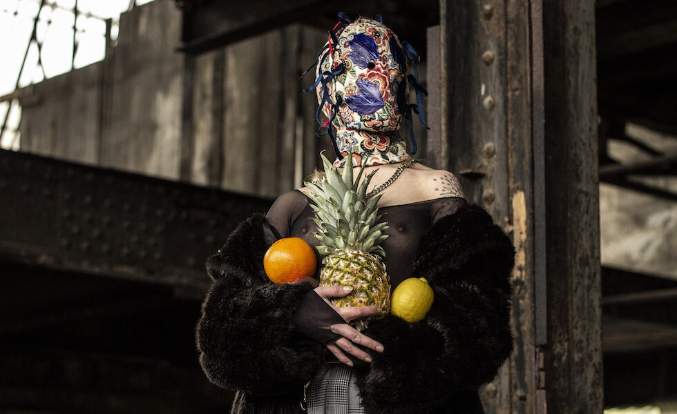 Androgyne-nantes-shooting-bodies-cagoules-masks-8